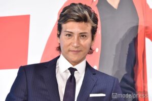 新庄剛志さんのスーツ姿